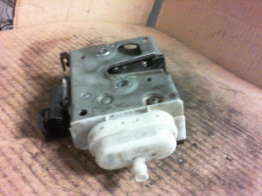 Serrure avant droit AUDI A4 4 AVANT BREAK Diesel - 1