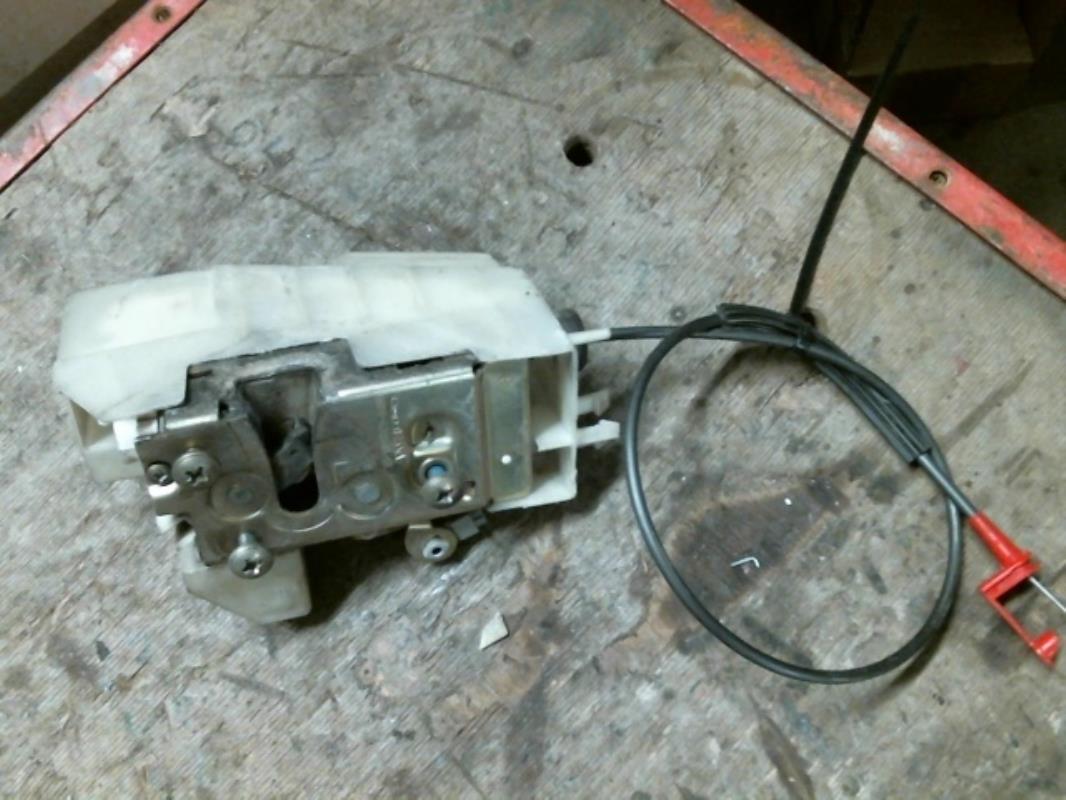 Serrure avant droit FORD FIESTA 5 Essence - 1