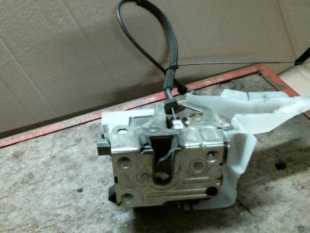 Serrure avant droit RENAULT CLIO 2 PHASE 1 Diesel - 1