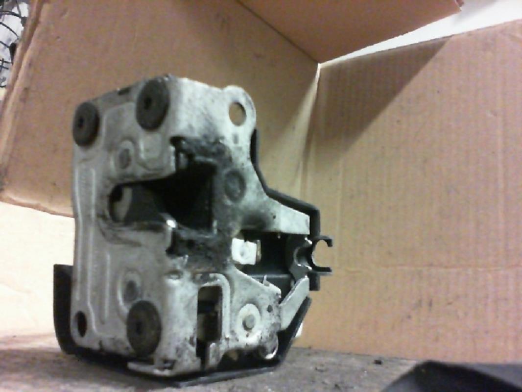 Serrure avant droit RENAULT CLIO 2 PHASE 2 Diesel - 1