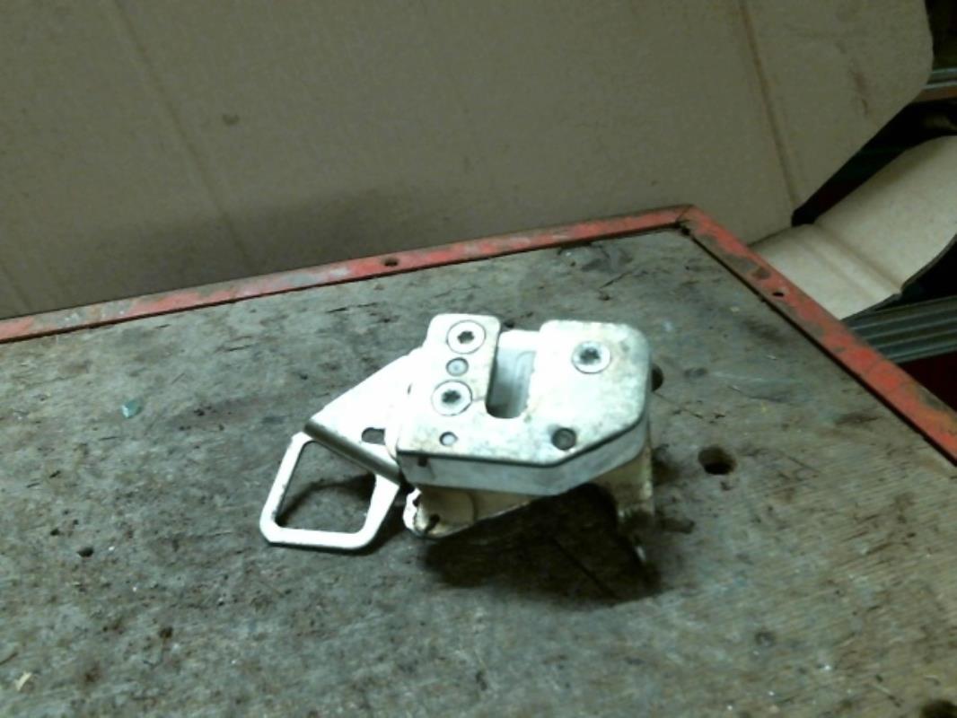 Serrure avant droit RENAULT R18  - 1