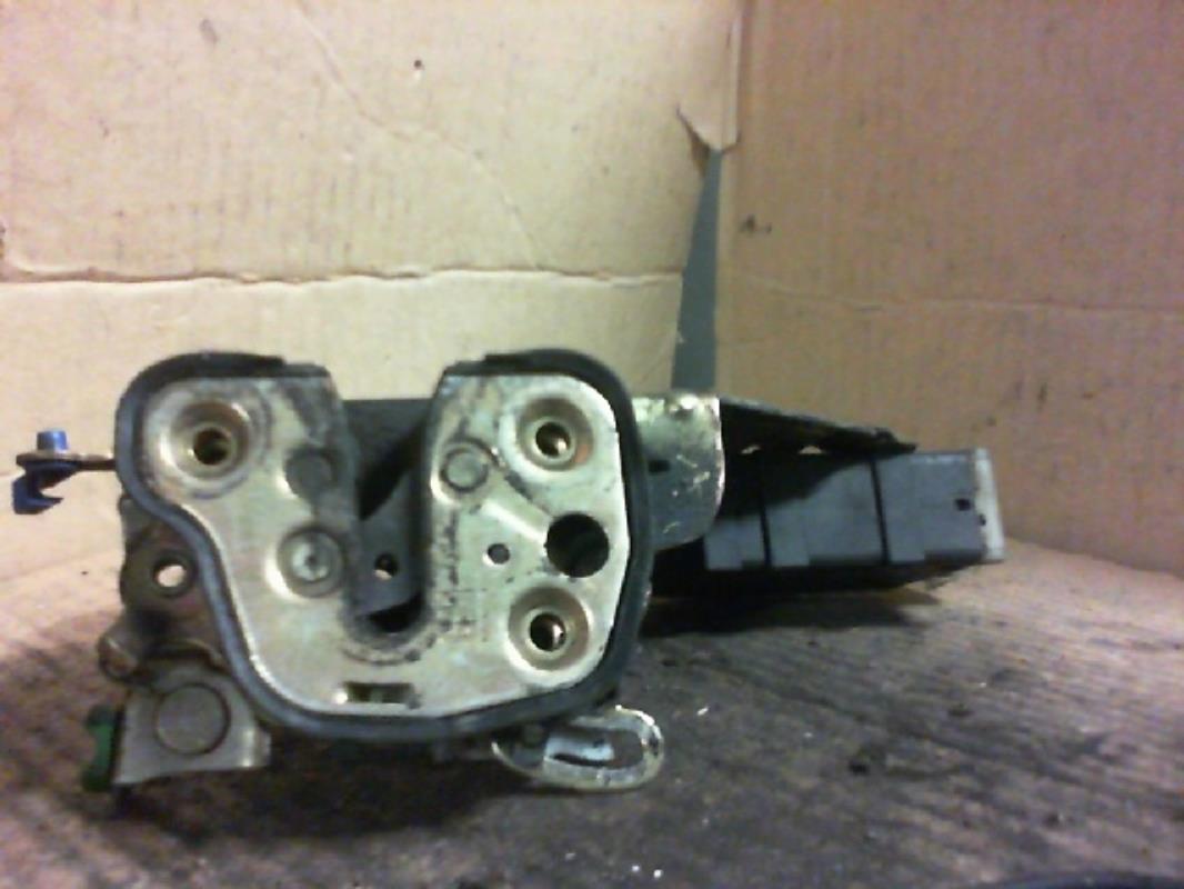 Serratura anteriore sinistra OPEL CORSA B  - 1