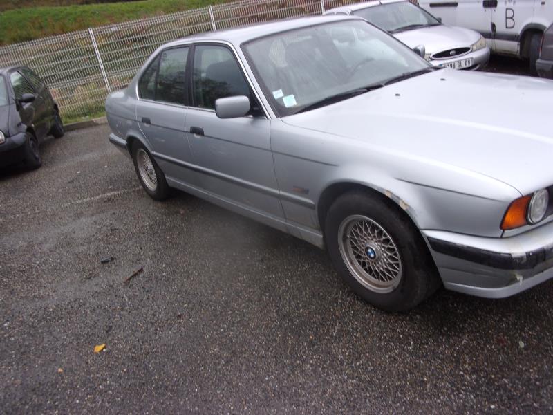 Image Feu arriere principal gauche (feux) - BMW SERIE 5 E34
