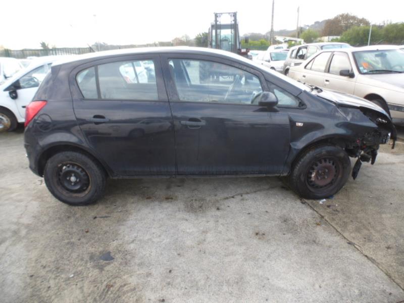 Image Feu arriere principal droit (feux) - OPEL CORSA D