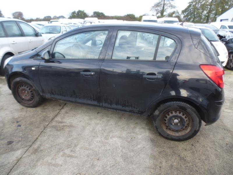 Image Feu arriere principal droit (feux) - OPEL CORSA D