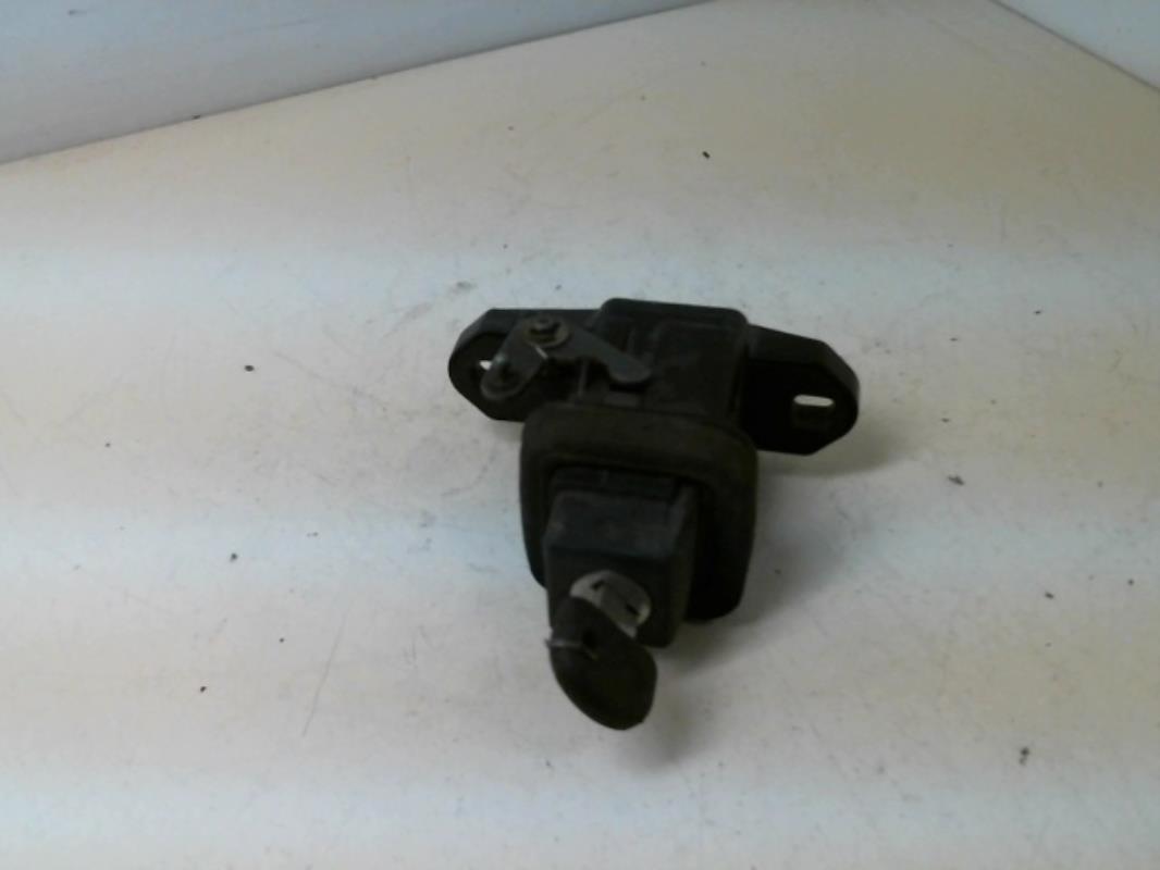 Bouton de coffre FIAT UNO PHASE 2  - 1