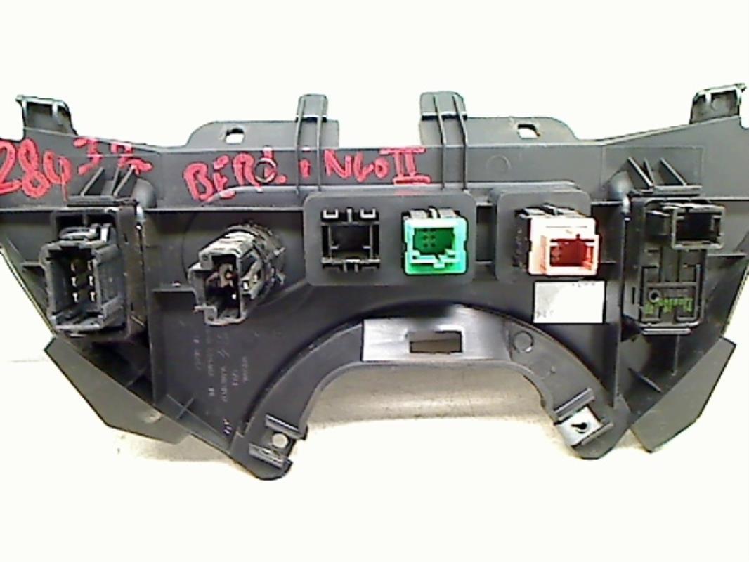 Bouton de warning CITROEN BERLINGO 2 PHASE 2 Diesel - 1