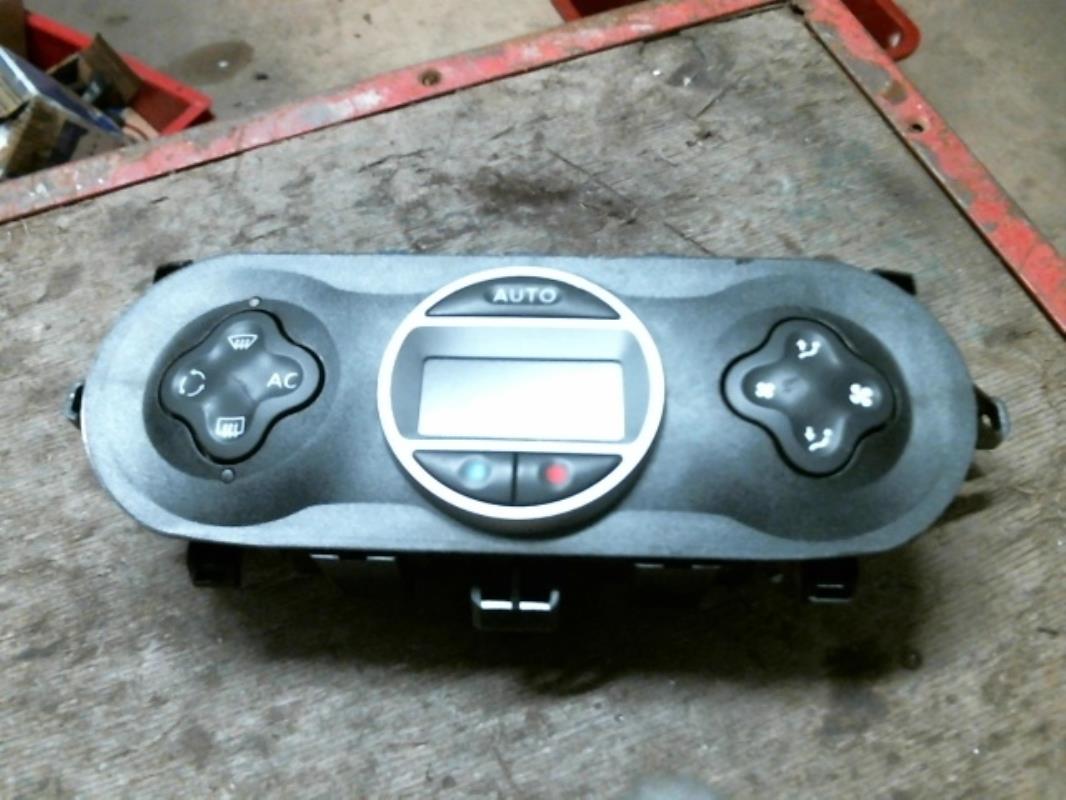 Commande chauffage RENAULT TWINGO 2 PHASE 2 Essence - 1