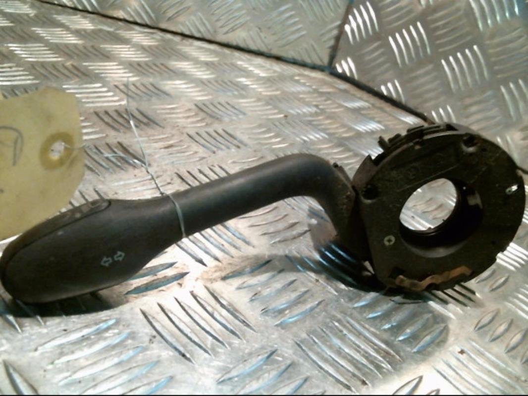 Commodo phare VOLKSWAGEN POLO 3 PHASE 1 Essence - 1