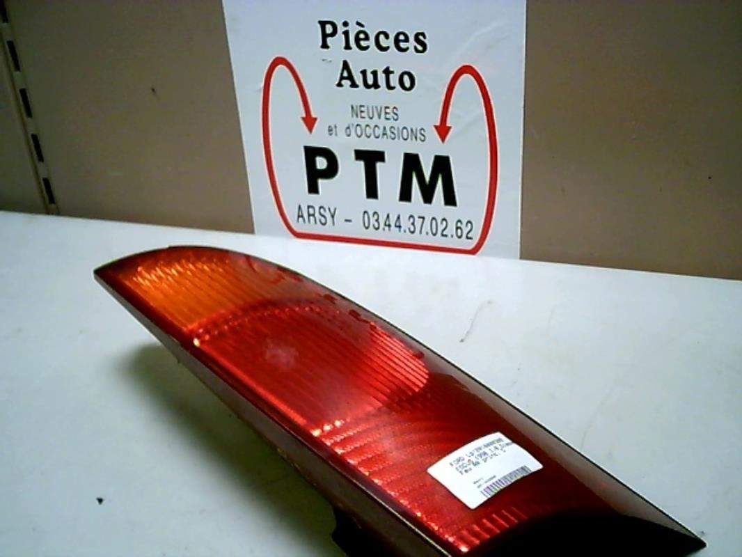 Feu arriere principal droit (feux) FORD FOCUS 1 Diesel - 1