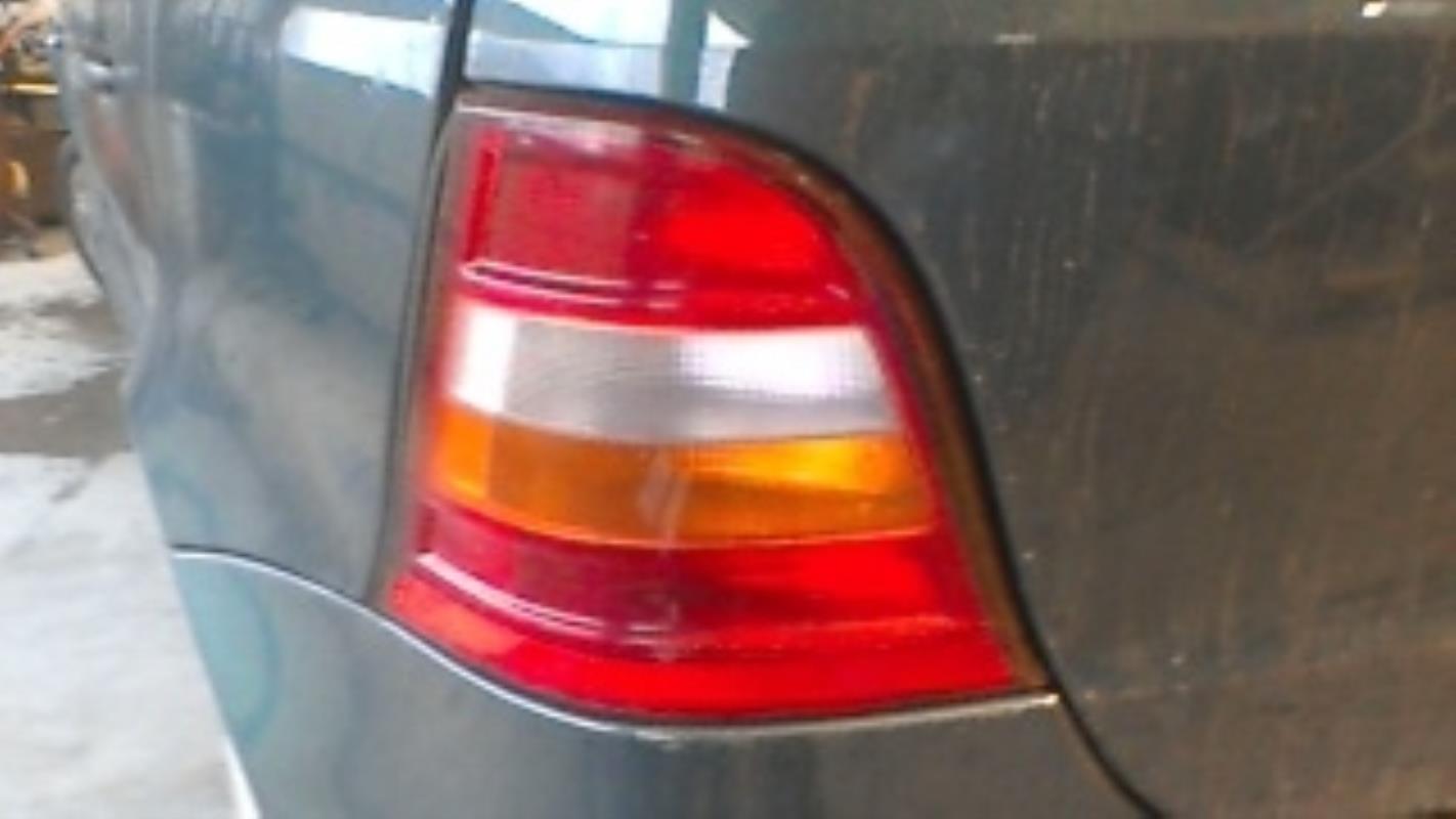 Fanale posteriore principale sinistro (luci) MERCEDES CLASSE A 168 PHASE 1 Diésel - 1