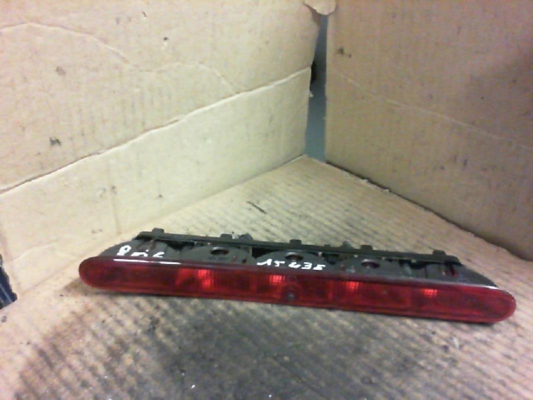 Luce stop centrale PEUGEOT 206  - 1