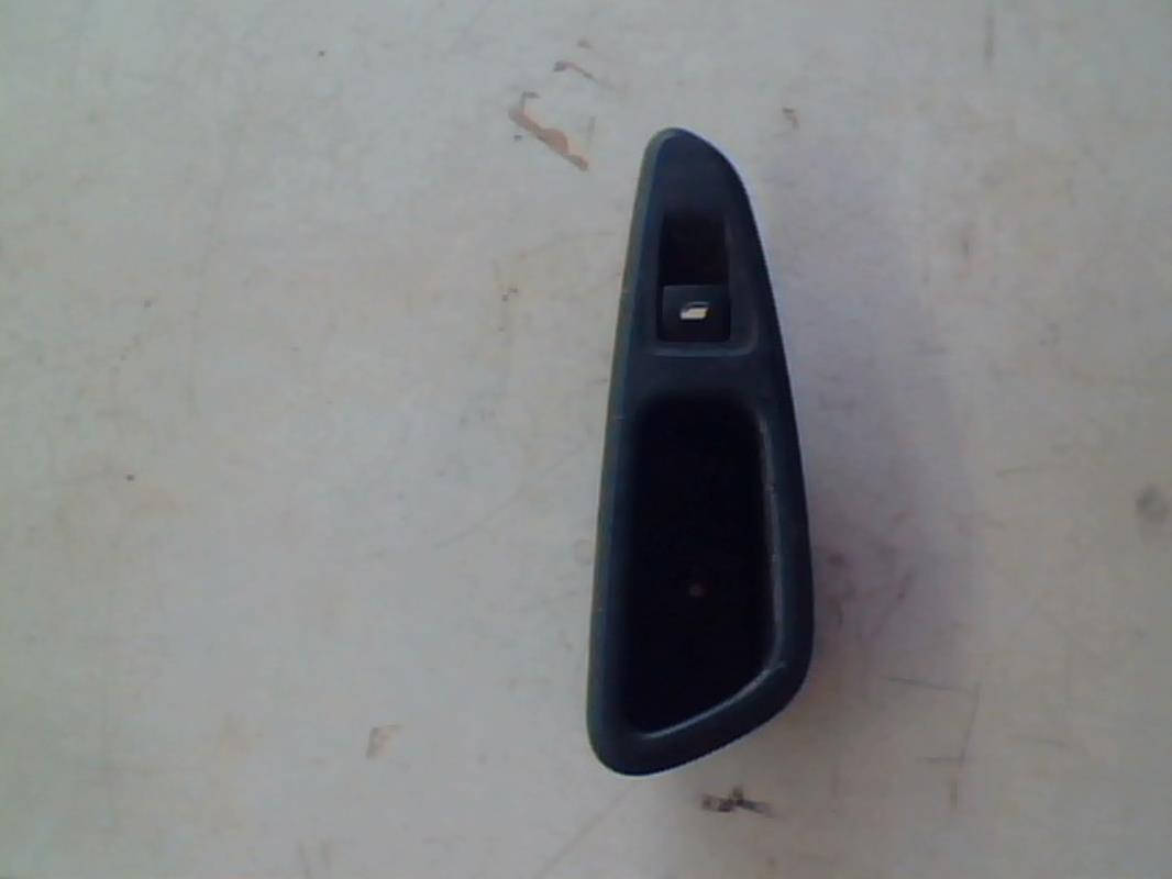 Interruttore lavacristalli posteriore destro PEUGEOT 308 1 PHASE 1 Diésel - 1
