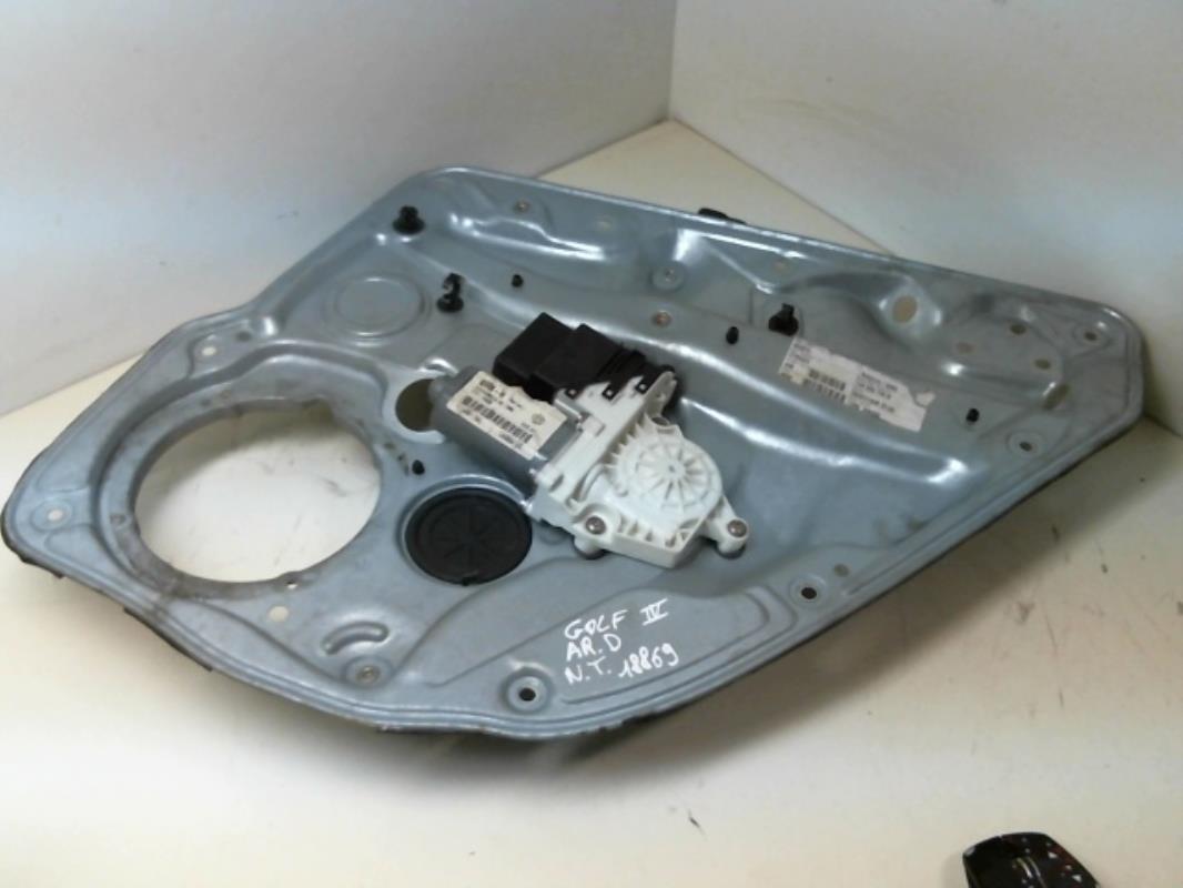 Alzacristalli elettrico posteriore destro VOLKSWAGEN GOLF 4 Gasolina - 1