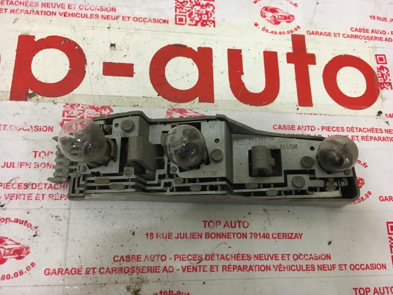 Base portalampade fanale posteriore destro FORD FIESTA 3 PHASE 2 Diésel - 1