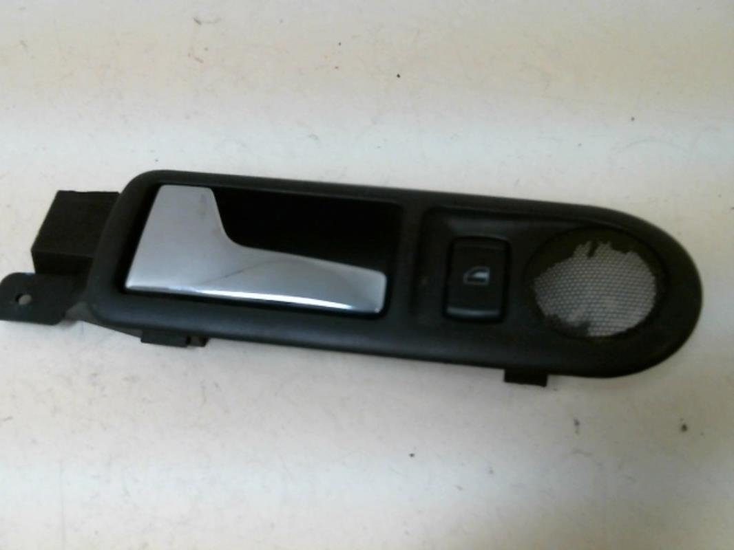 Maniglia interna posteriore sinistra VOLKSWAGEN GOLF 4 Gasolina - 1