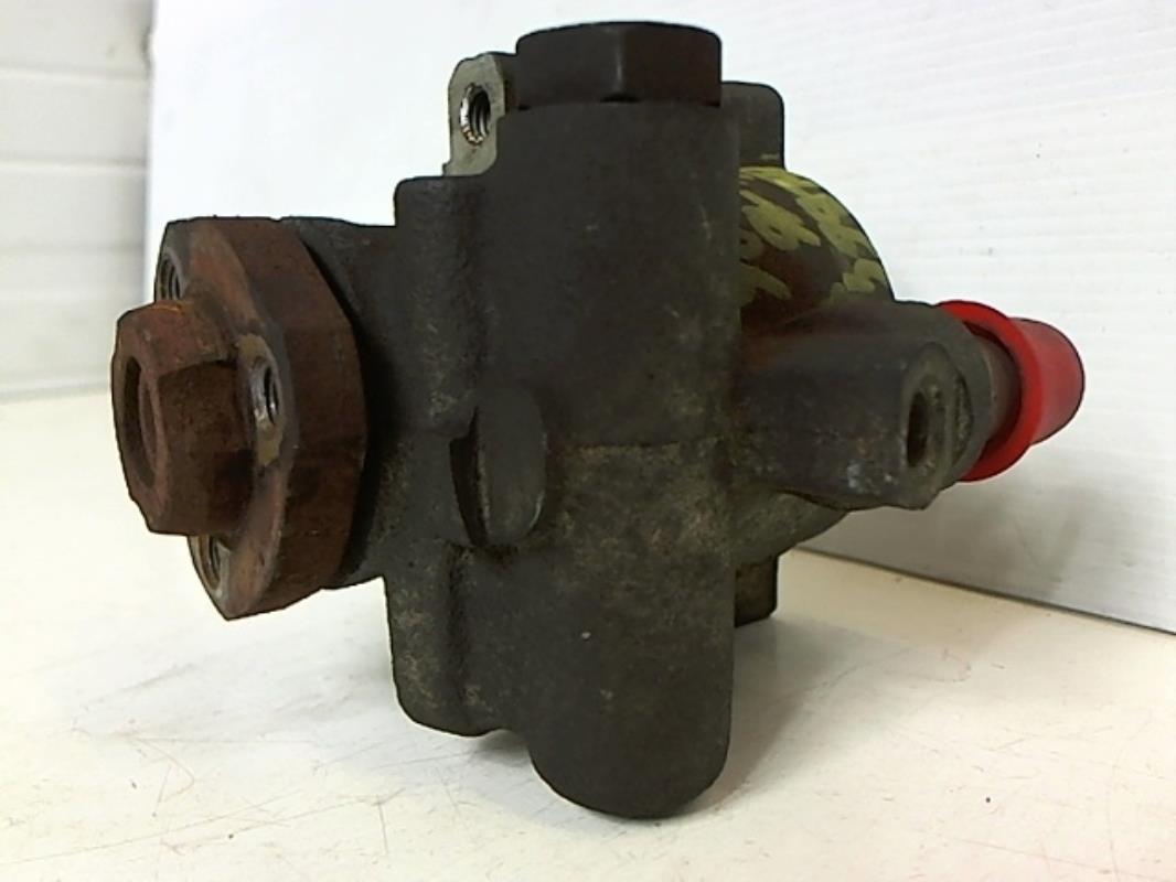 Pompe de direction VOLKSWAGEN POLO 3 Essence - 1