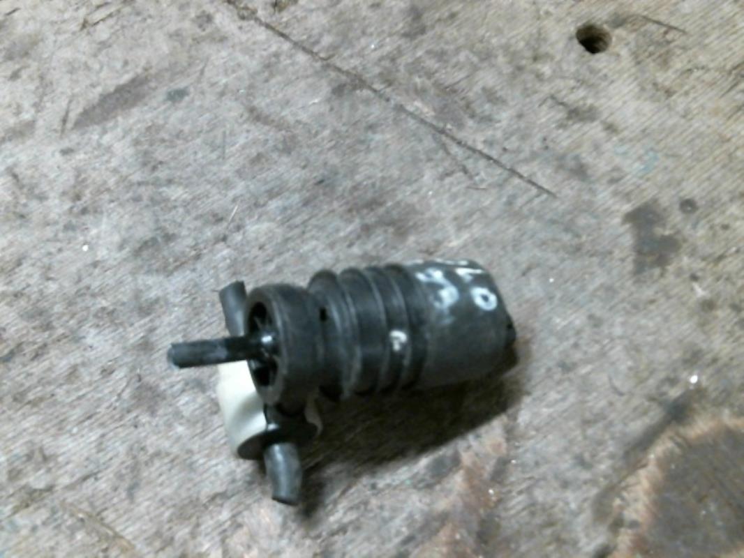 Pompa lavacristalli anteriore VOLKSWAGEN POLO 3 PHASE 1  - 1