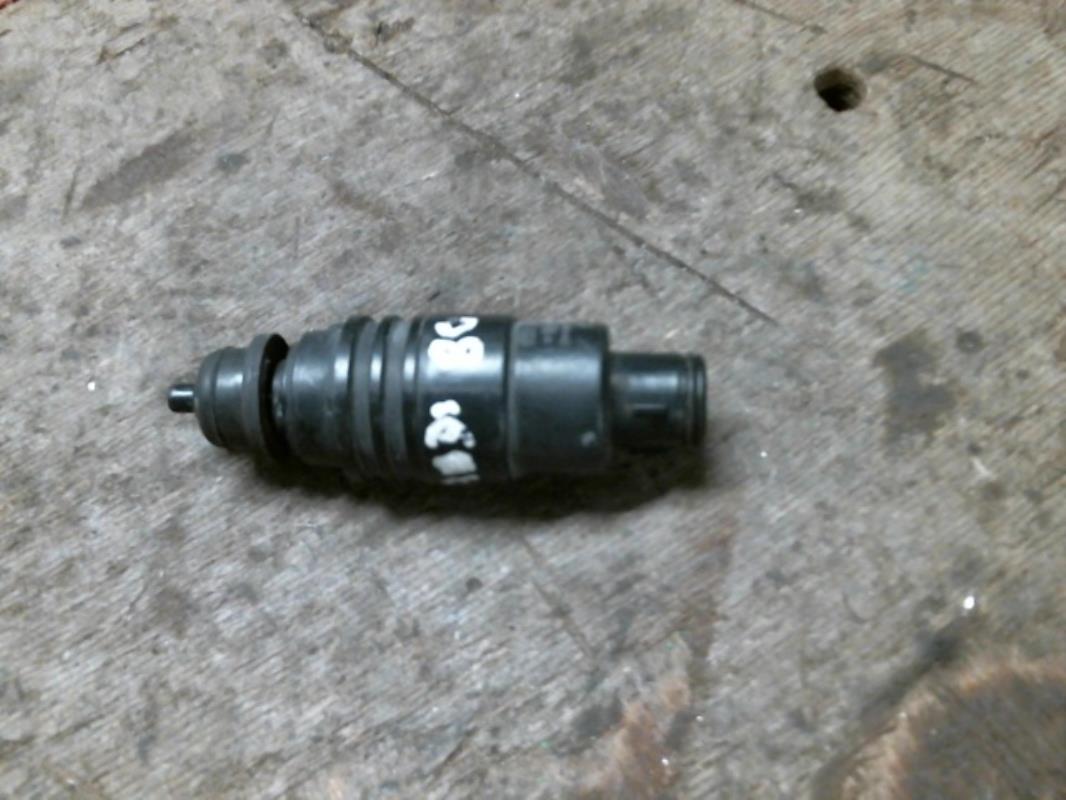 Pompa lavacristalli anteriore AUDI 80 1  - 1