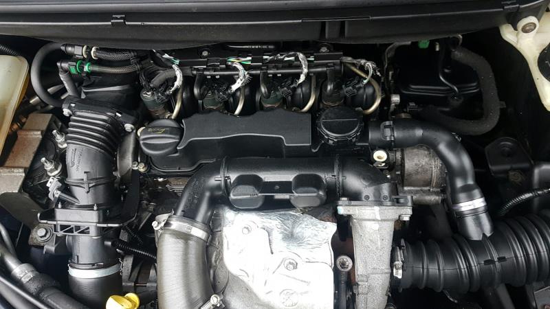 Image Feu arriere principal droit (feux) - FORD C-MAX 1