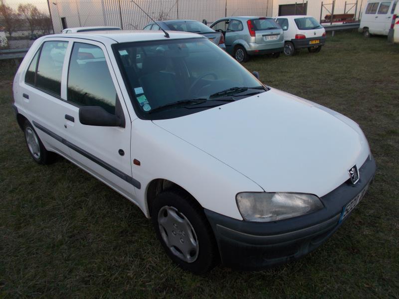 Aggancio cintura sicurezza posteriore sinistro PEUGEOT 106 PHASE 2 Gasolina - 1
