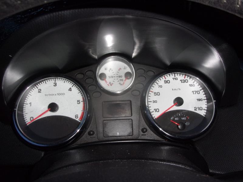 Image Jauge à carburant - PEUGEOT 207