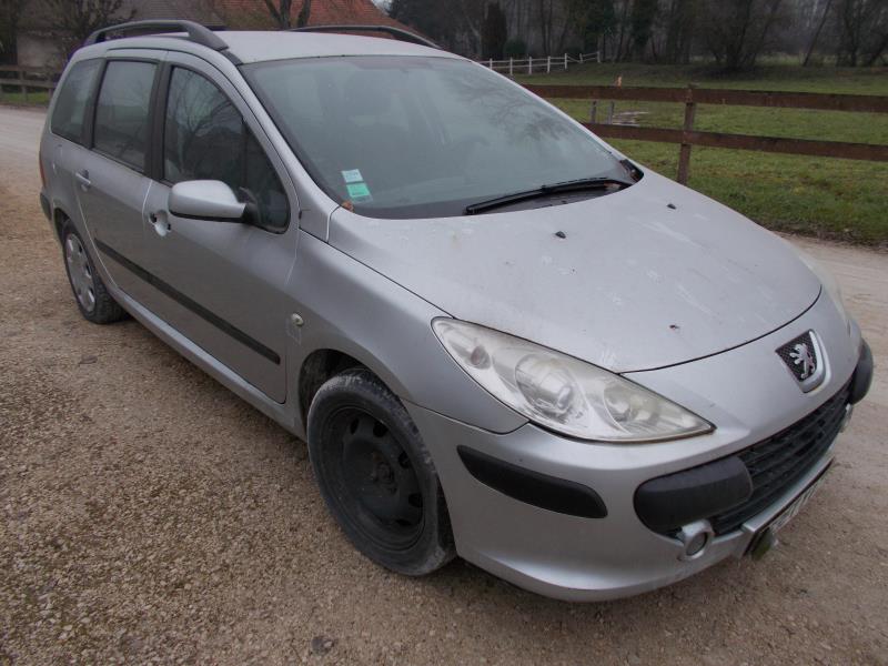 Aggancio cintura sicurezza anteriore destro PEUGEOT 307 PHASE 2 BREAK Diésel - 1
