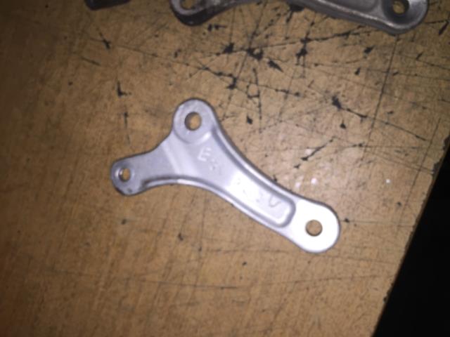 Fusee avant gauche BMW SERIE 5 E60  - 1