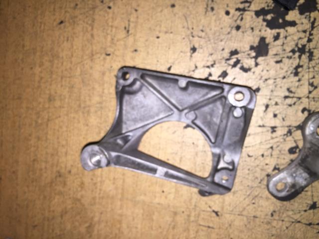 Support moteur gauche BMW SERIE 5 E60  - 1
