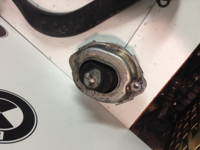 Silent block BMW X5 E53  - 1