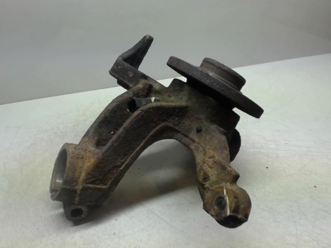 Fusee avant droit VOLKSWAGEN FOX Diesel - 1
