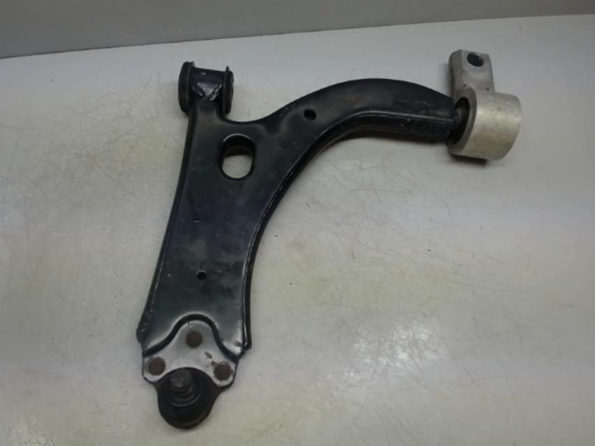 Triangle avant gauche FORD FIESTA 5 PHASE 2 Essence - 1