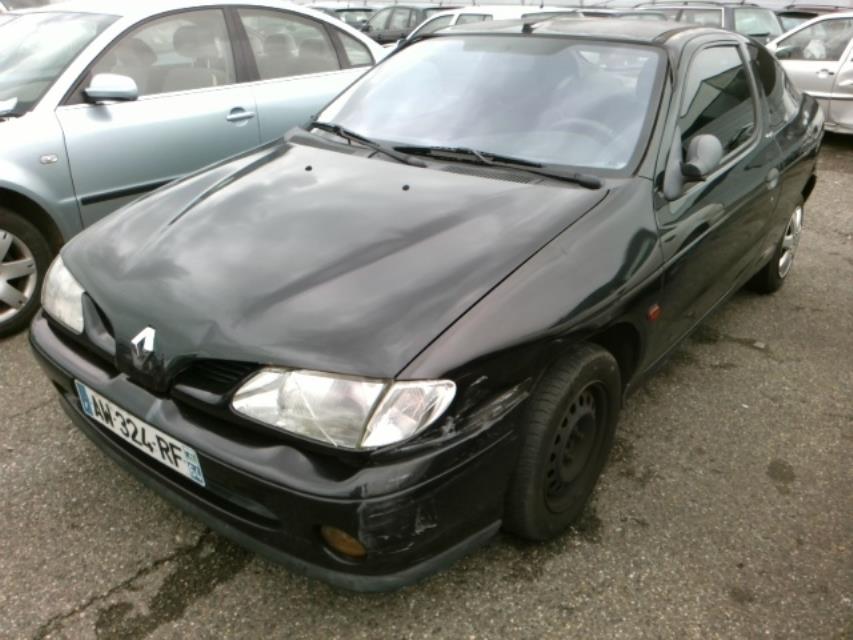 Image Pompe immergee - RENAULT MEGANE 1