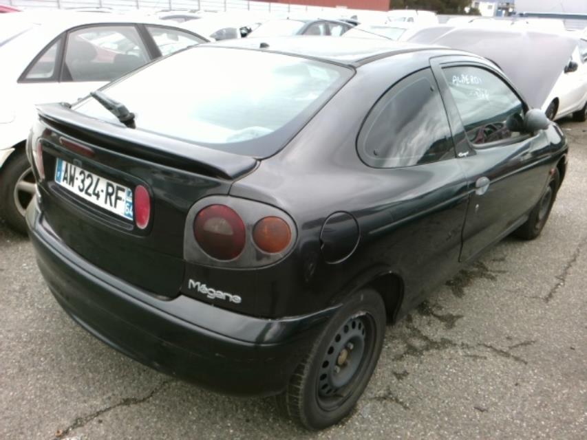 Image Pompe immergee - RENAULT MEGANE 1