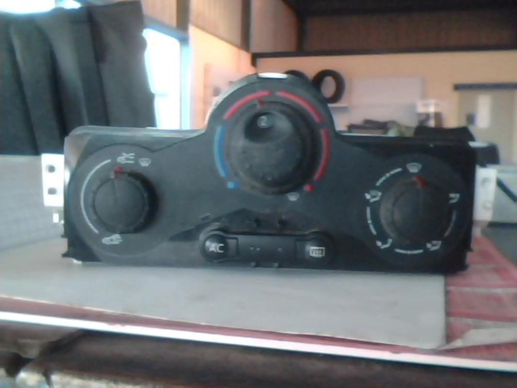 Commande chauffage RENAULT SCENIC 2  - 1