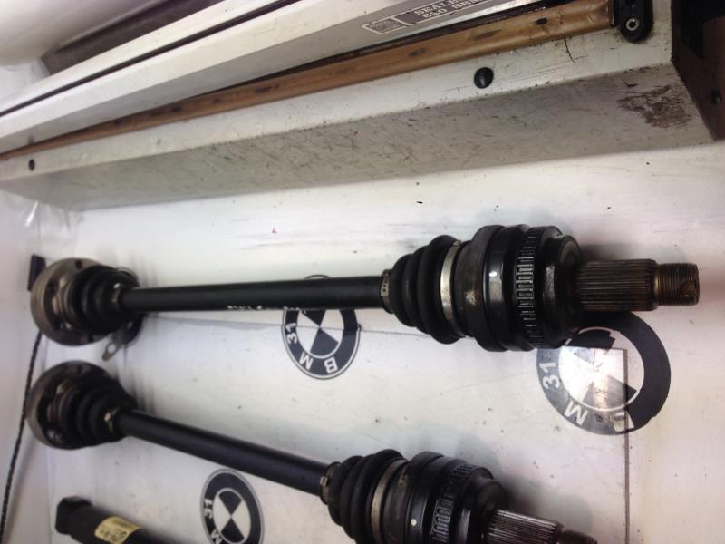 Giunto cardanico posteriore destro (trasmissione) BMW X3 E83  - 1