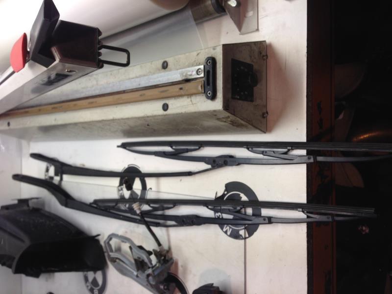 Braccio tergicristallo anteriore destro BMW X5 E53  - 1
