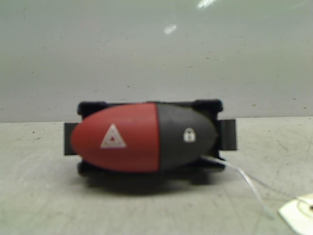 Bouton de warning RENAULT TWINGO 2 PHASE 1 Essence - 1