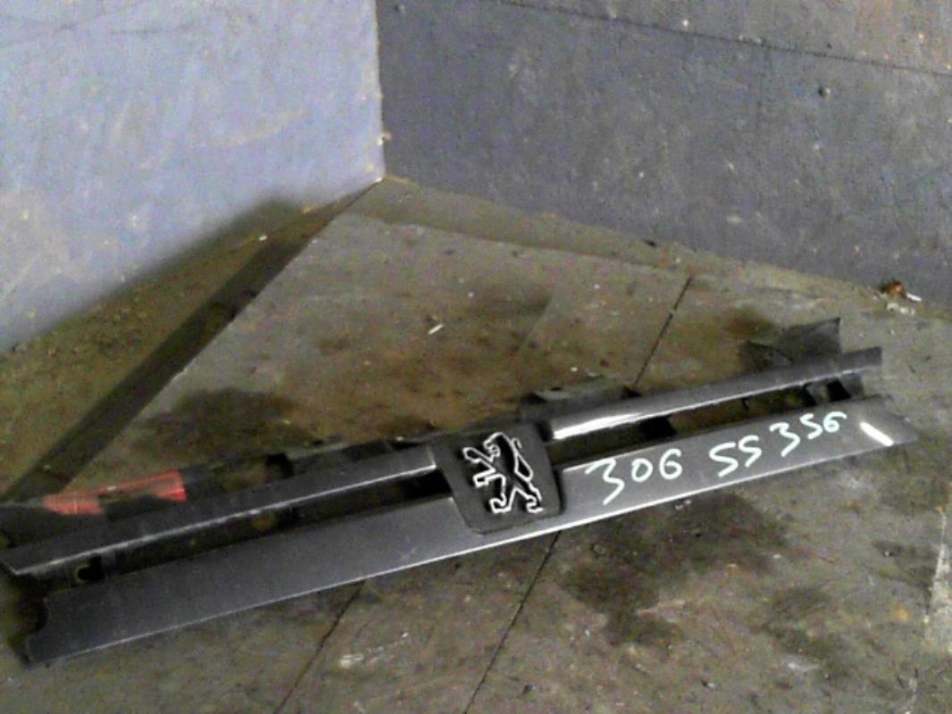 Calandre PEUGEOT 306 PHASE 1 Diesel - 1