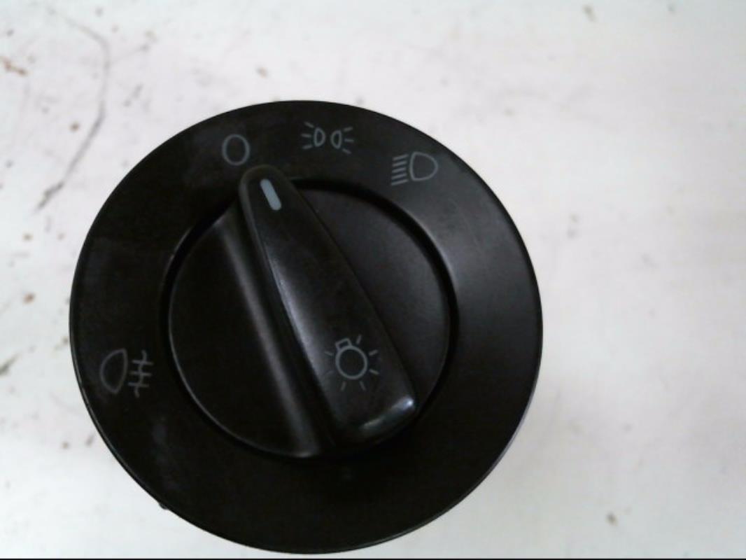 Commande de phare VOLKSWAGEN BORA BREAK Diesel - 1
