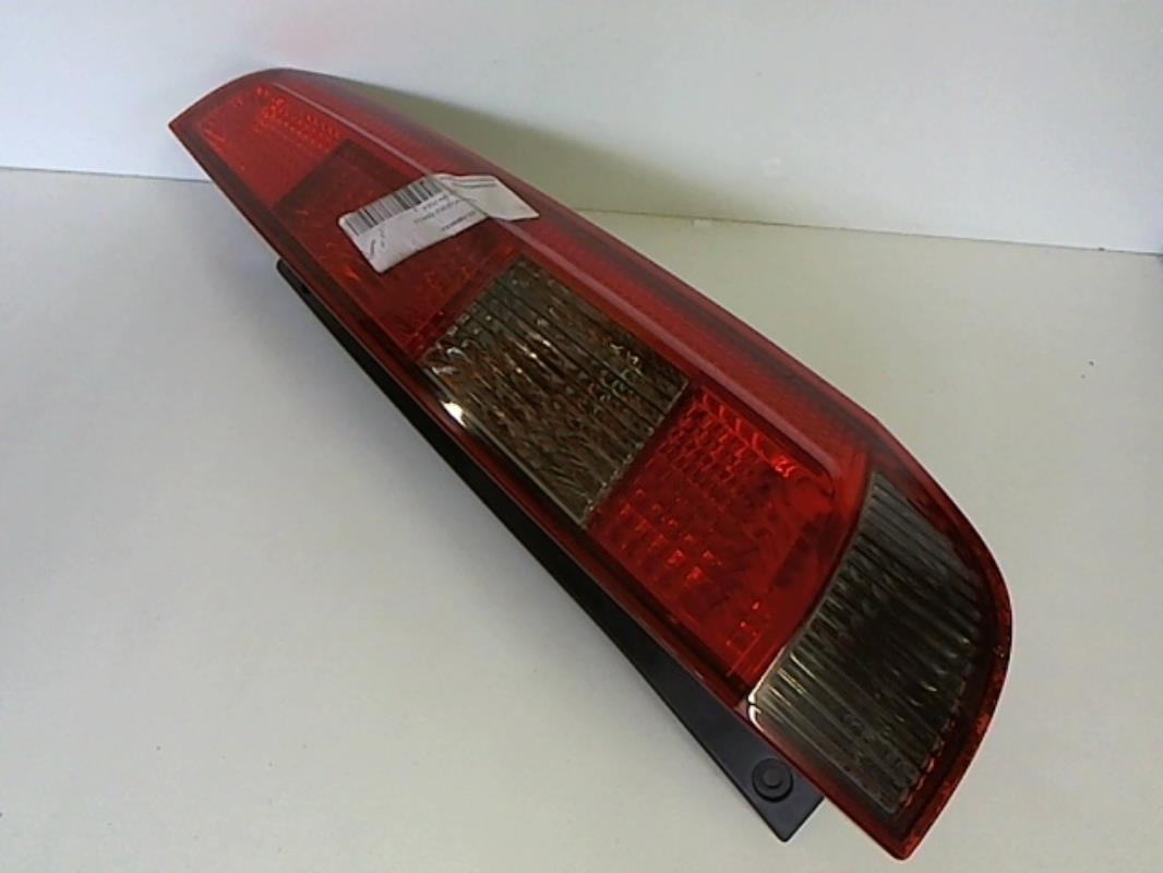 Image Feu arriere principal droit (feux) - FORD FIESTA 5