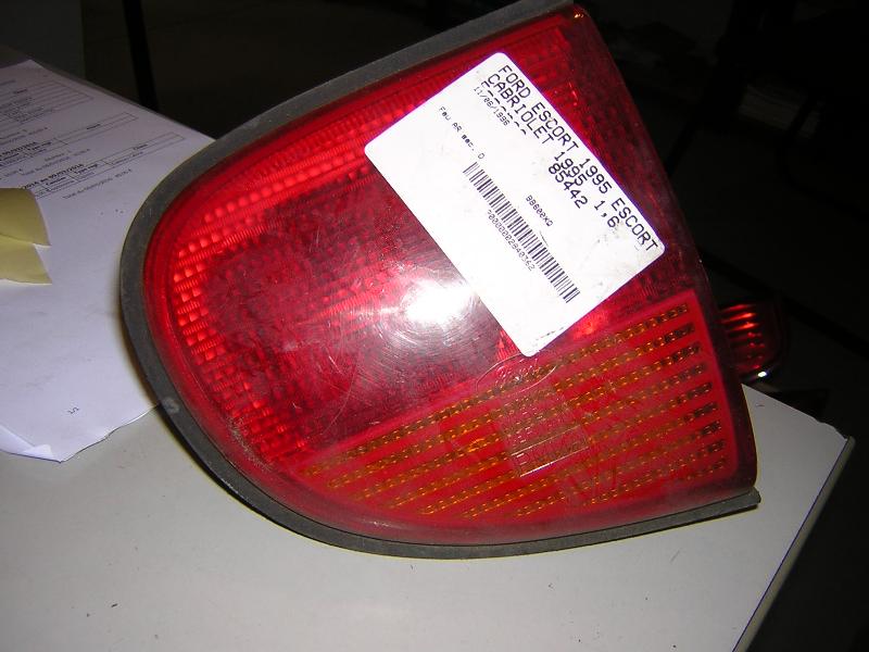 Feu arriere secondaire droit (feux) ford escort 5 phase 2 cabriolet