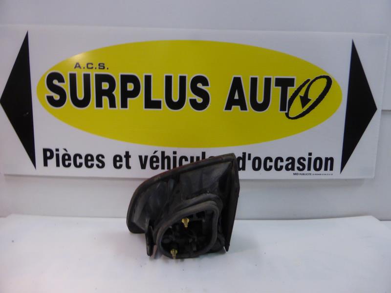 Image Feu arriere secondaire gauche (feux) - PEUGEOT 406