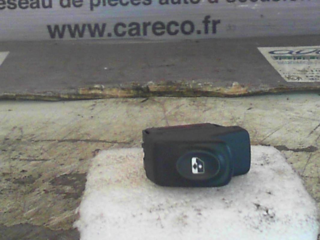 Interrupteur de leve vitre RENAULT MEGANE 1 PHASE 1 Essence - 1