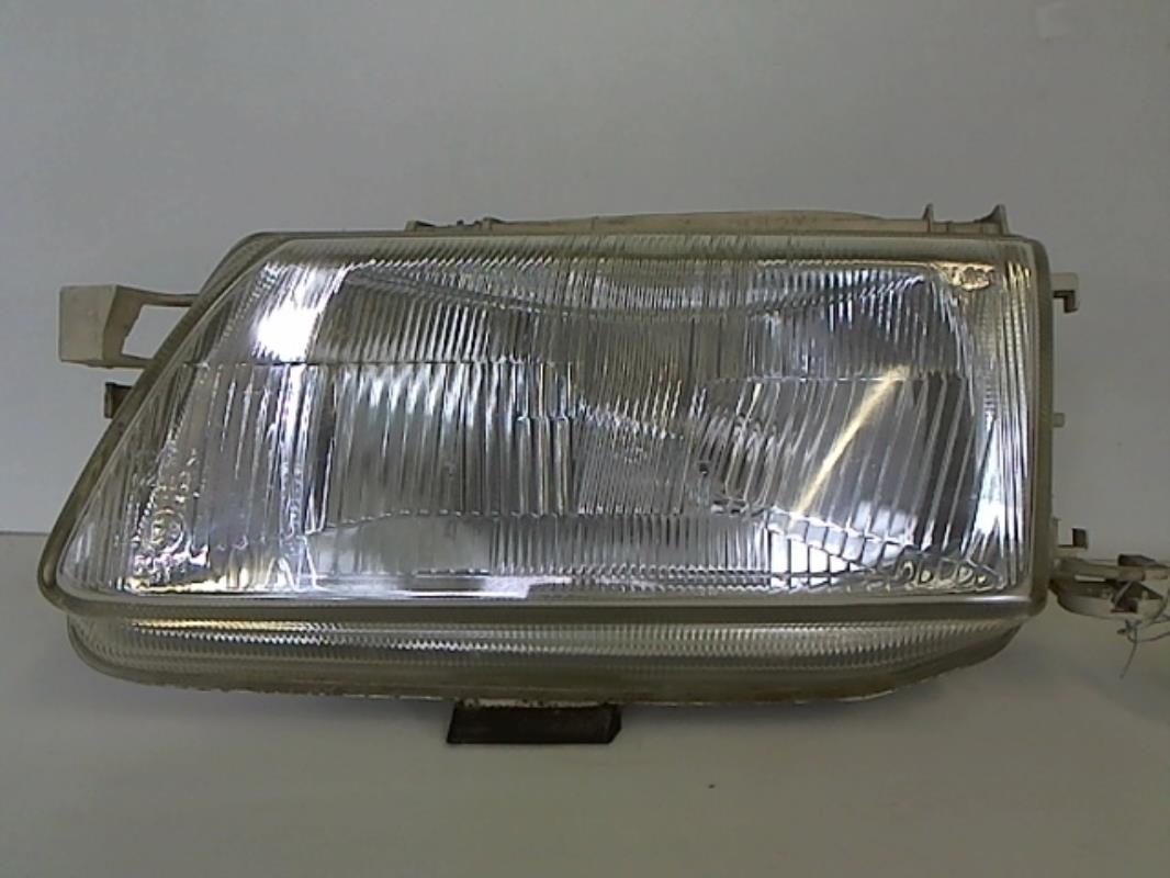 Optique avant principal gauche (feux)(phare) TOYOTA YARIS III