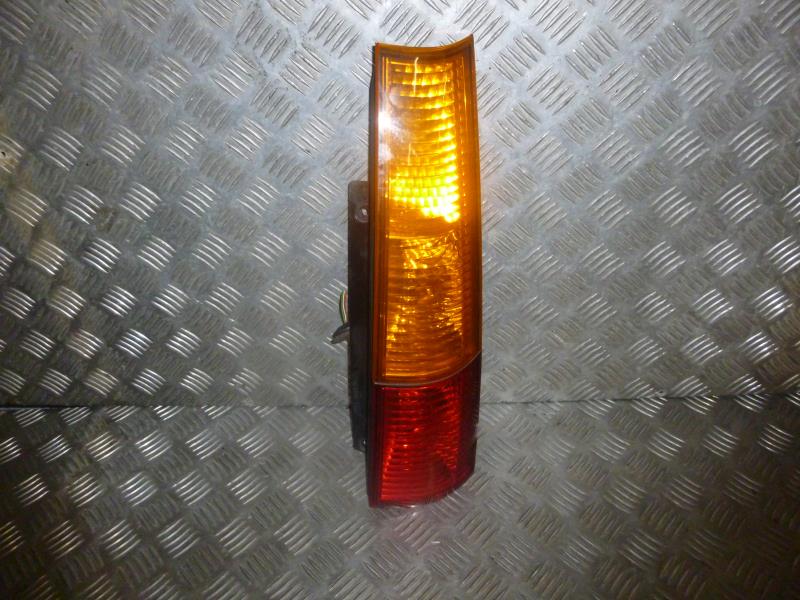 Fanale posteriore principale destro (luci) SUZUKI IGNIS 2 Diésel - 1