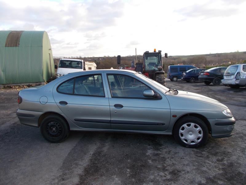 Commodo phare RENAULT MEGANE 1 PHASE 1 Essence - 1