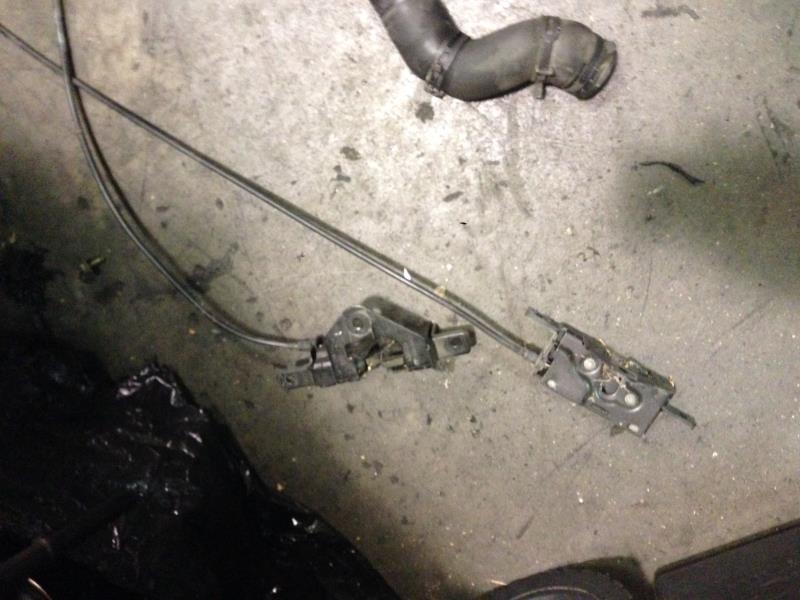 Serrure de coffre BMW X5 E53  - 1