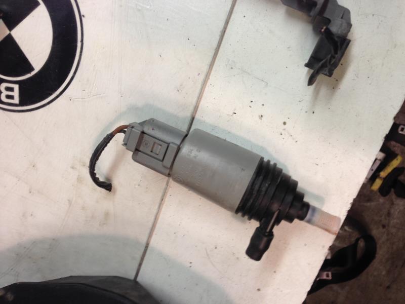 Pompe lave glace avant BMW SERIE 3 E93 CABRIO PHASE 2  - 1