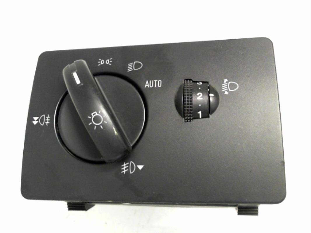 Commande de phare FORD FIESTA 5 PHASE 2 Diesel - 1